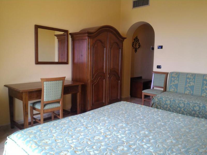 Hotel Primavera Dell'Etna Zafferana Etnea Eksteriør billede
