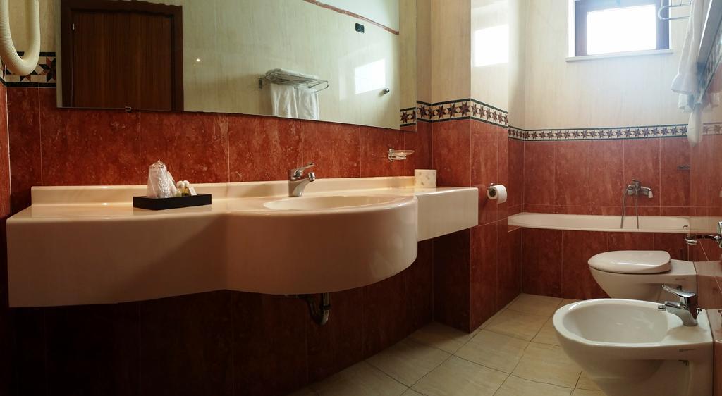 Hotel Primavera Dell'Etna Zafferana Etnea Eksteriør billede