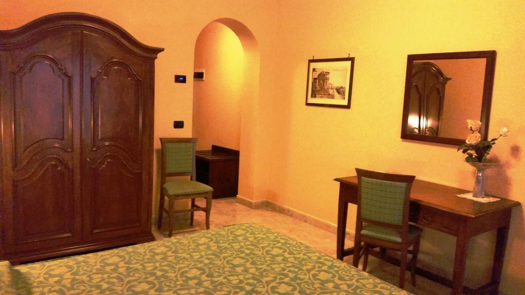 Hotel Primavera Dell'Etna Zafferana Etnea Eksteriør billede