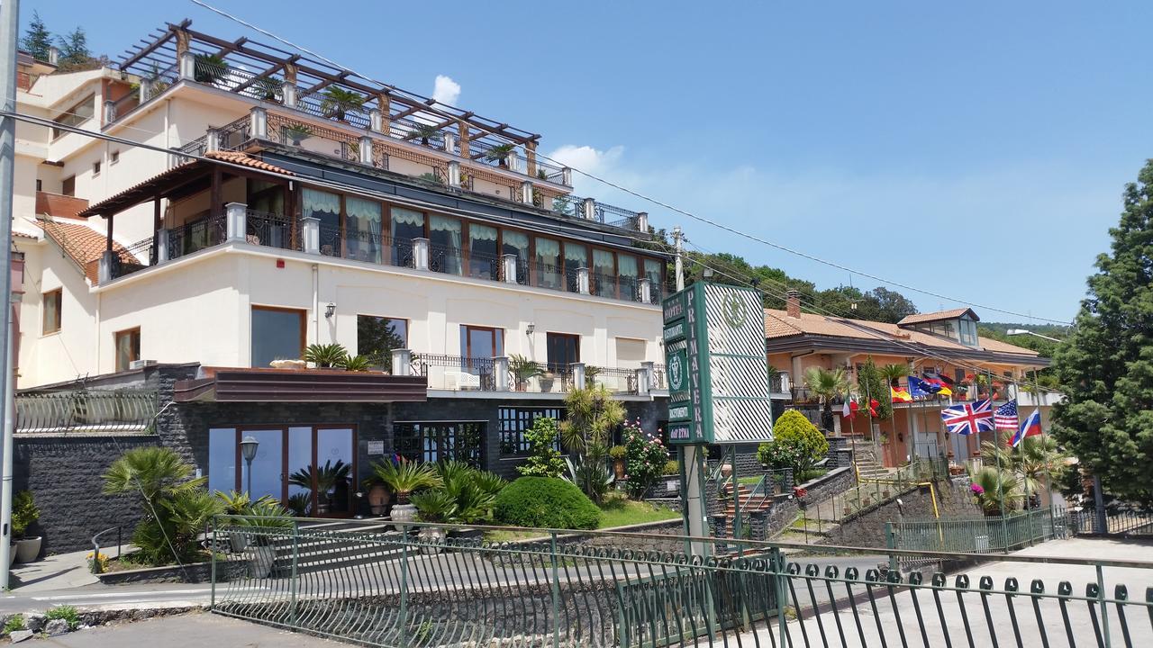 Hotel Primavera Dell'Etna Zafferana Etnea Eksteriør billede