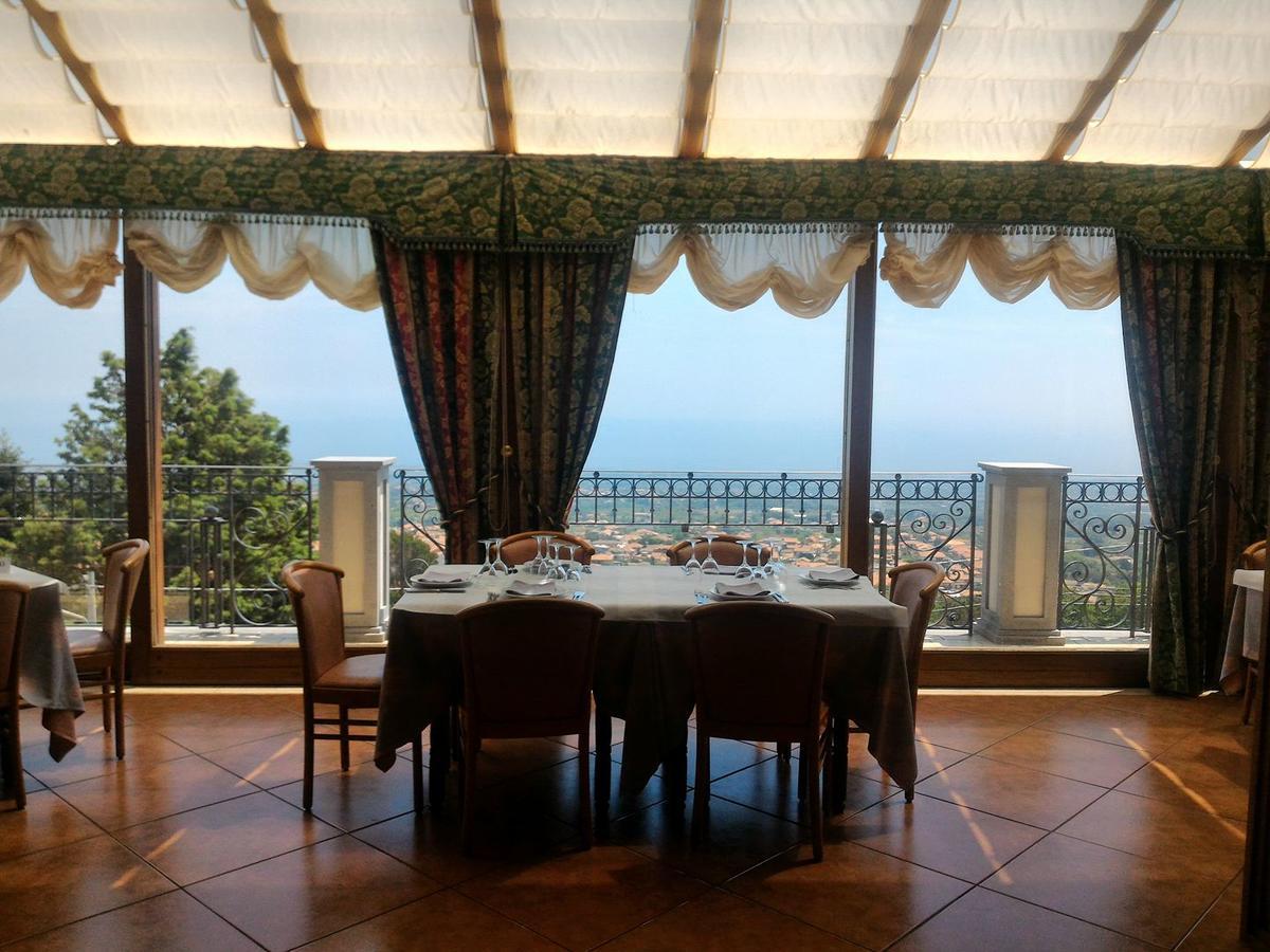 Hotel Primavera Dell'Etna Zafferana Etnea Eksteriør billede