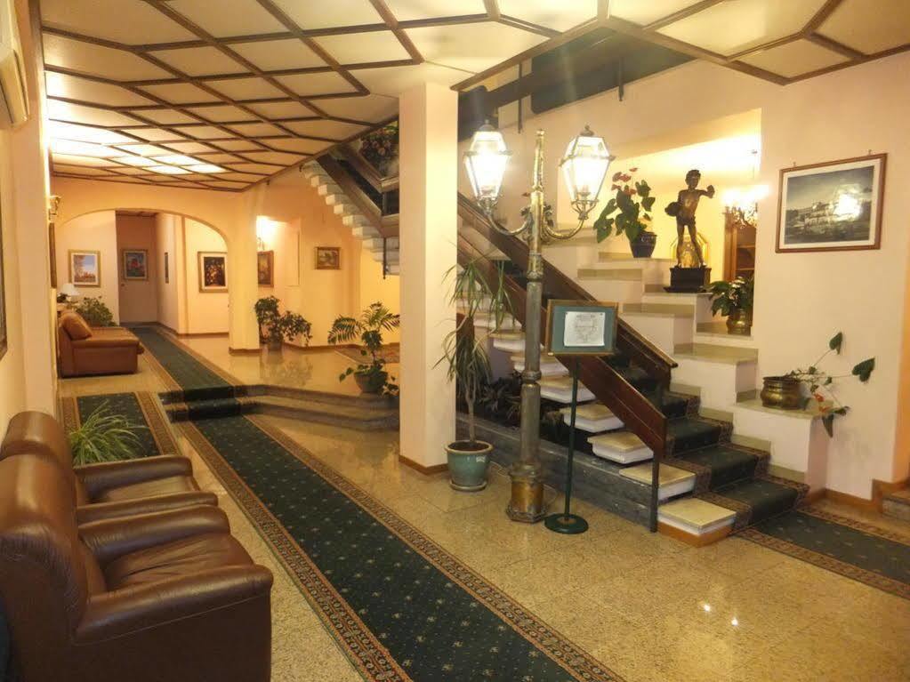 Hotel Primavera Dell'Etna Zafferana Etnea Eksteriør billede