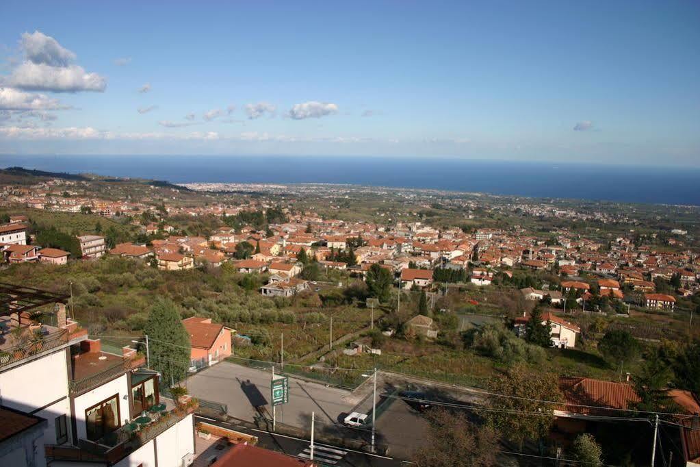 Hotel Primavera Dell'Etna Zafferana Etnea Eksteriør billede