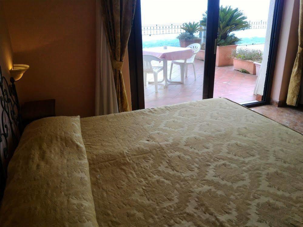 Hotel Primavera Dell'Etna Zafferana Etnea Eksteriør billede